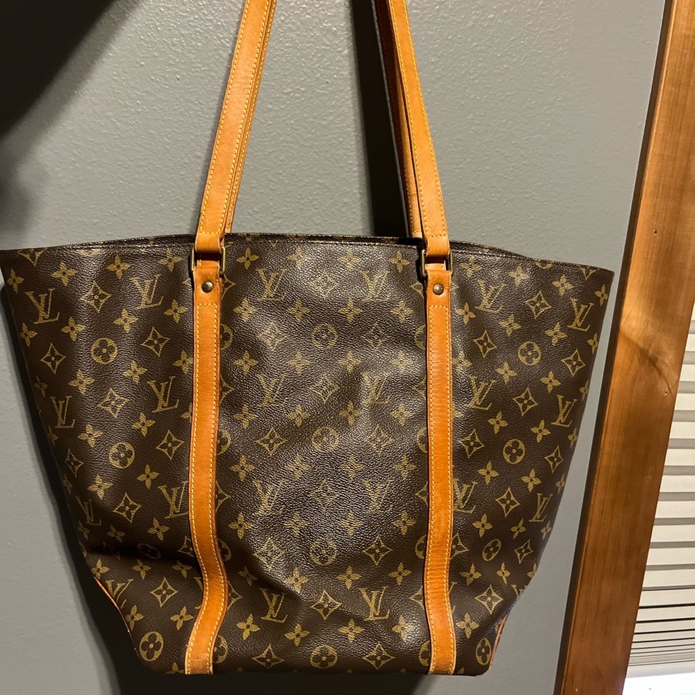 Louis Vuitton Shopping Sac Monogram Canvas Tote